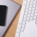 ガラケーとスマホユーザーの契約数と利用料金の比較結果